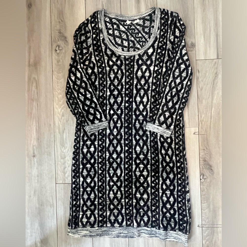 Moth Anthropologie Chenille 3/4 Sleeve Sweater Dress Tunic Black Womens medium